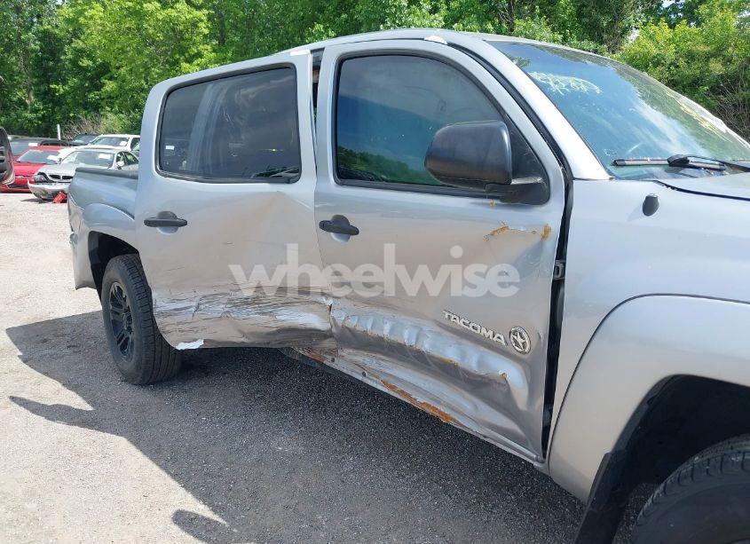 Photo 17 of 2015 Toyota Tacoma PRERUNNER V6 (VIN 3TMJU4GN9FM179890)