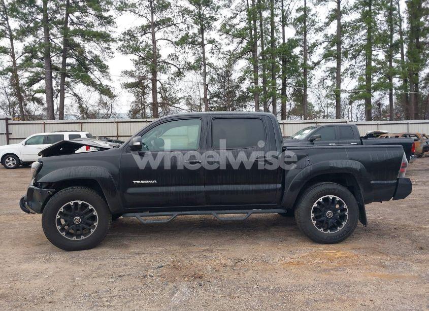 Photo 14 of 2015 Toyota Tacoma DOUBLE CAB PRERUNNER (VIN 3TMJU4GN9FM182367)