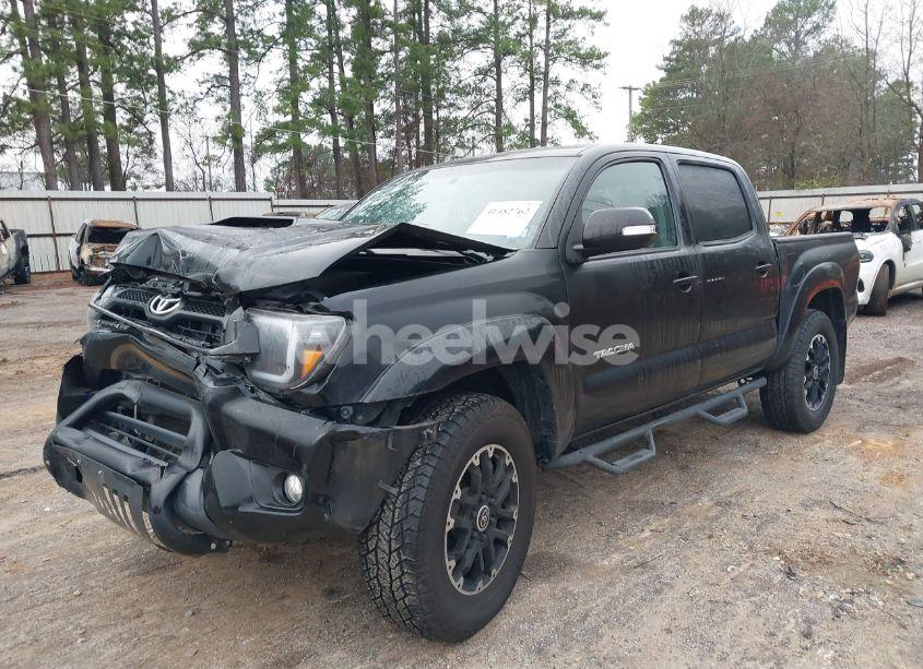 Photo 2 of 2015 Toyota Tacoma DOUBLE CAB PRERUNNER (VIN 3TMJU4GN9FM182367)