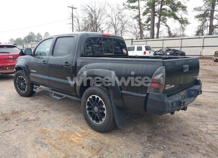 Photo 3 of 2015 Toyota Tacoma DOUBLE CAB PRERUNNER (VIN 3TMJU4GN9FM182367)