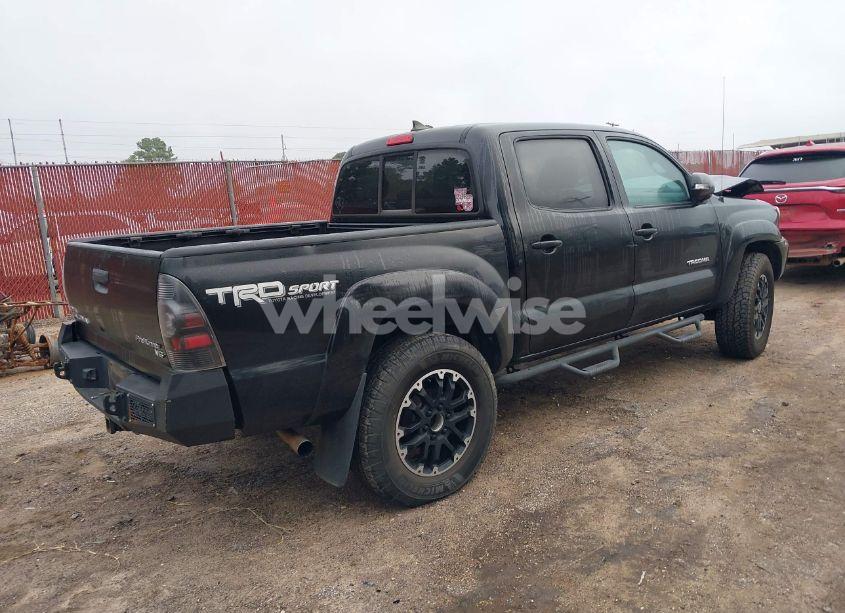 Photo 4 of 2015 Toyota Tacoma DOUBLE CAB PRERUNNER (VIN 3TMJU4GN9FM182367)