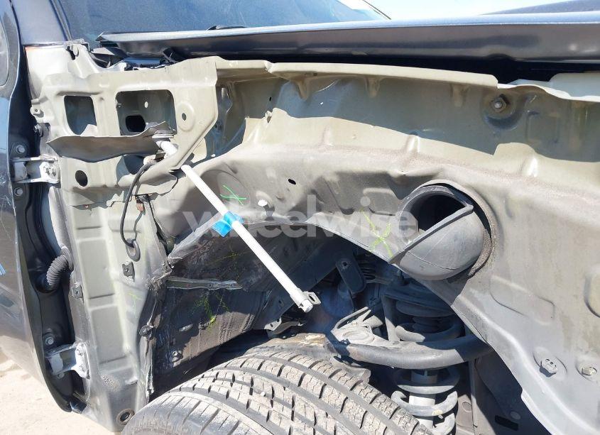 Photo 18 of 2010 Toyota Tacoma DOUBLE CAB PRERUNNER (VIN 3TMJU4GNXAM099667)
