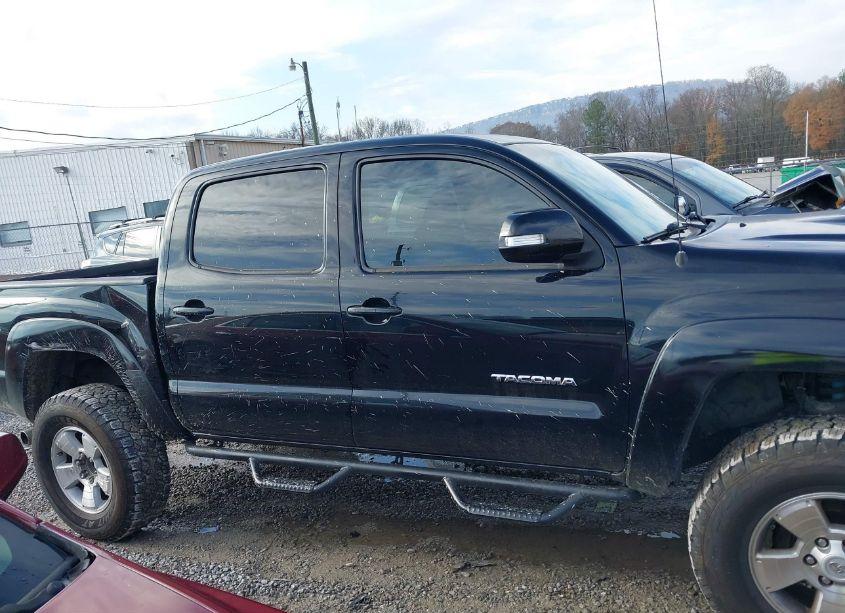 Photo 13 of 2013 Toyota Tacoma DOUBLE CAB PRERUNNER (VIN 3TMJU4GNXDM140089)