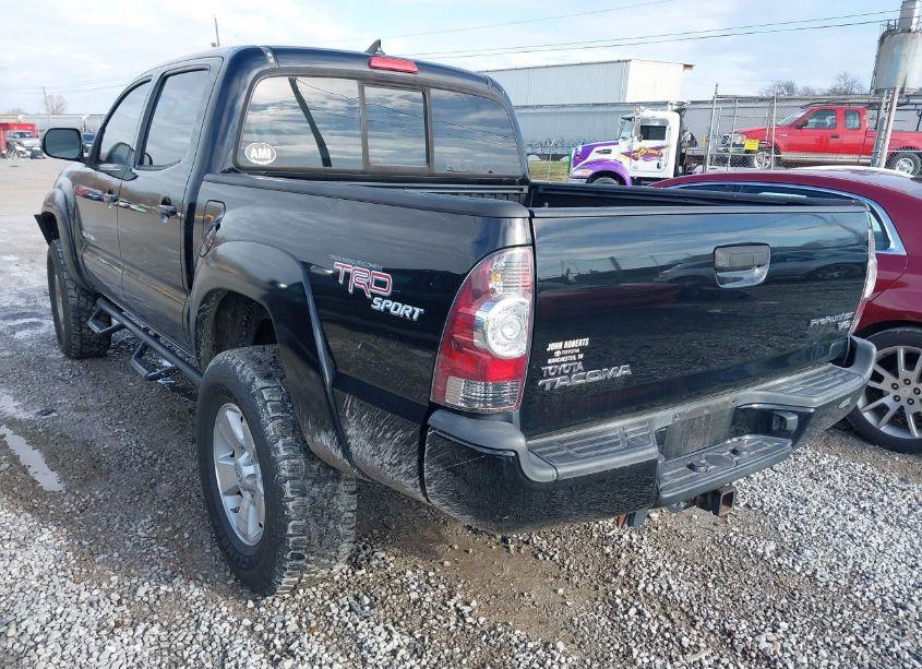 Photo 3 of 2013 Toyota Tacoma DOUBLE CAB PRERUNNER (VIN 3TMJU4GNXDM140089)