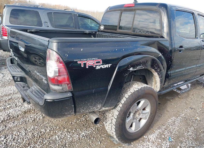 Photo 4 of 2013 Toyota Tacoma DOUBLE CAB PRERUNNER (VIN 3TMJU4GNXDM140089)