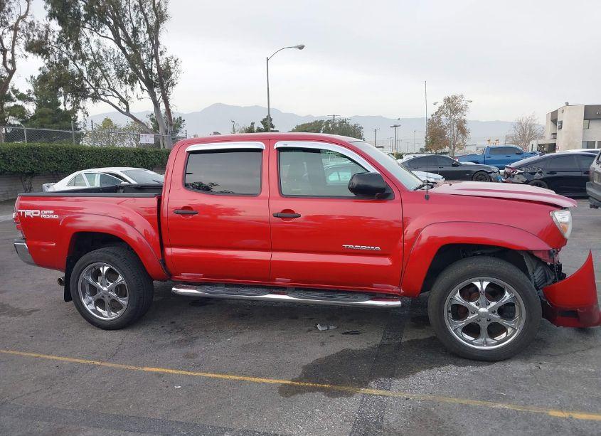 Photo 13 of 2014 Toyota Tacoma DOUBLE CAB PRERUNNER (VIN 3TMJU4GNXEM160778)