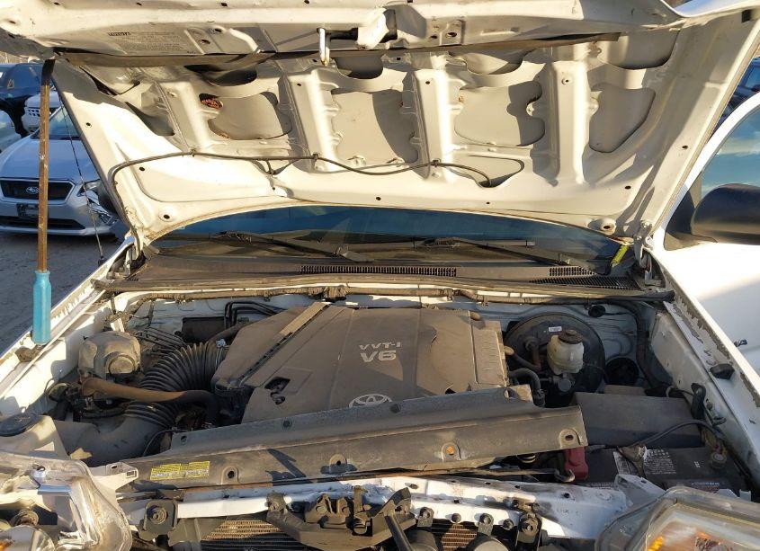 Photo 10 of 2014 Toyota Tacoma PRERUNNER V6 (VIN 3TMJU4GNXEM164409)