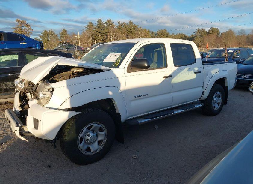 Photo 14 of 2014 Toyota Tacoma PRERUNNER V6 (VIN 3TMJU4GNXEM164409)