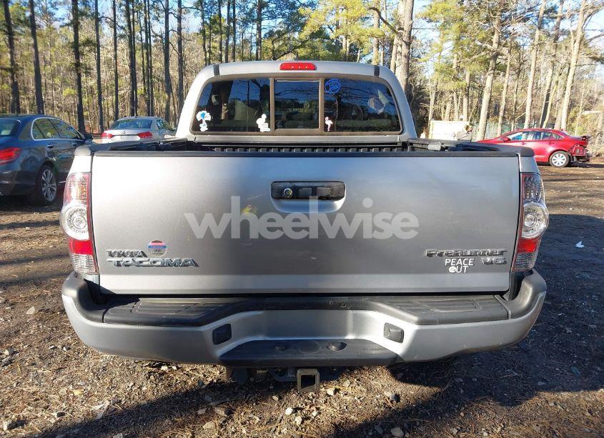 Photo 16 of 2015 Toyota Tacoma DOUBLE CAB PRERUNNER (VIN 3TMJU4GNXFM191580)