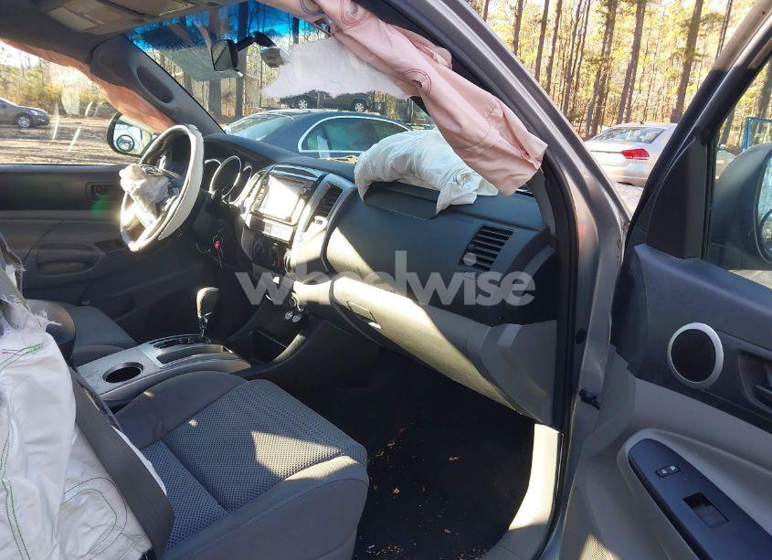 Photo 5 of 2015 Toyota Tacoma DOUBLE CAB PRERUNNER (VIN 3TMJU4GNXFM191580)