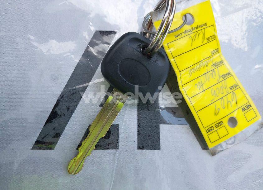 Photo 11 of 2005 Toyota Tacoma PRERUNNER V6 (VIN 3TMJU62N05M001674)