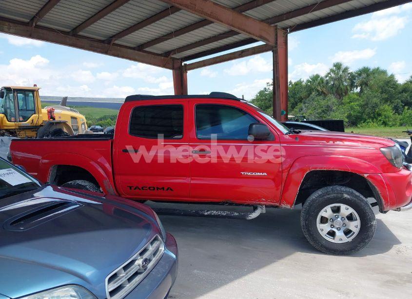 Photo 13 of 2005 Toyota Tacoma PRERUNNER V6 (VIN 3TMJU62N05M001674)