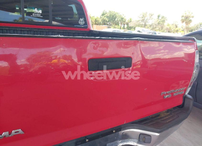Photo 17 of 2005 Toyota Tacoma PRERUNNER V6 (VIN 3TMJU62N05M001674)