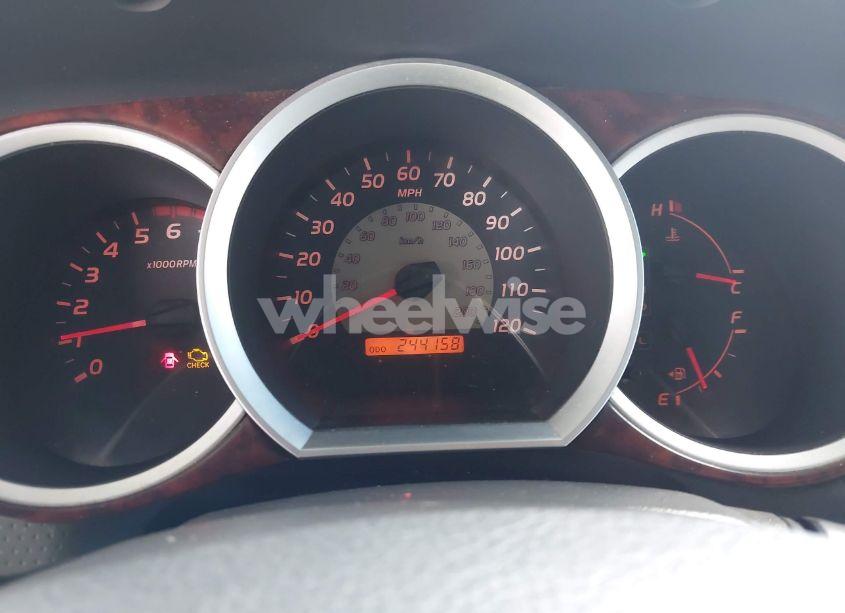 Photo 7 of 2005 Toyota Tacoma PRERUNNER V6 (VIN 3TMJU62N05M001674)