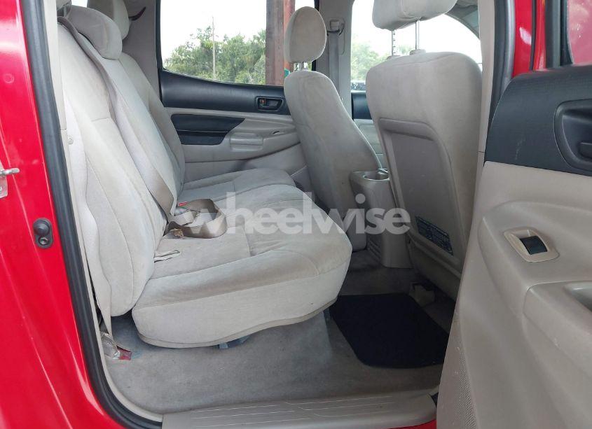 Photo 8 of 2005 Toyota Tacoma PRERUNNER V6 (VIN 3TMJU62N05M001674)