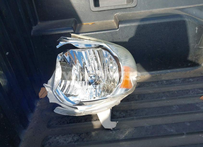 Photo 12 of 2008 Toyota Tacoma PRERUNNER V6 (VIN 3TMJU62N18M052475)