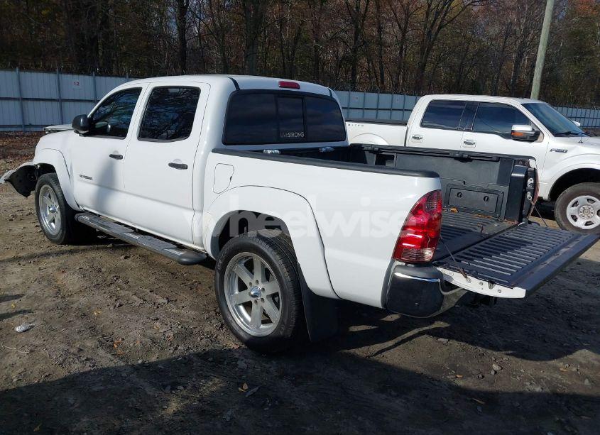 Photo 3 of 2008 Toyota Tacoma PRERUNNER V6 (VIN 3TMJU62N18M052475)