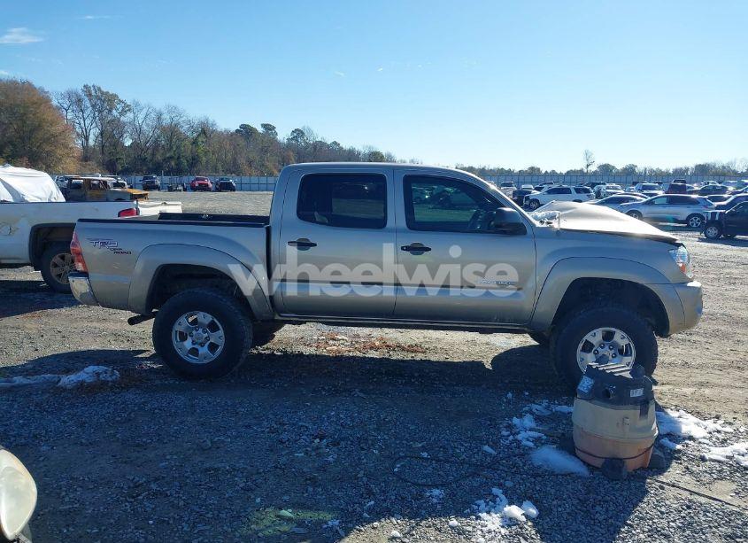 Photo 13 of 2005 Toyota Tacoma DOUBLE CAB PRERUNNER (VIN 3TMJU62N25M006858)
