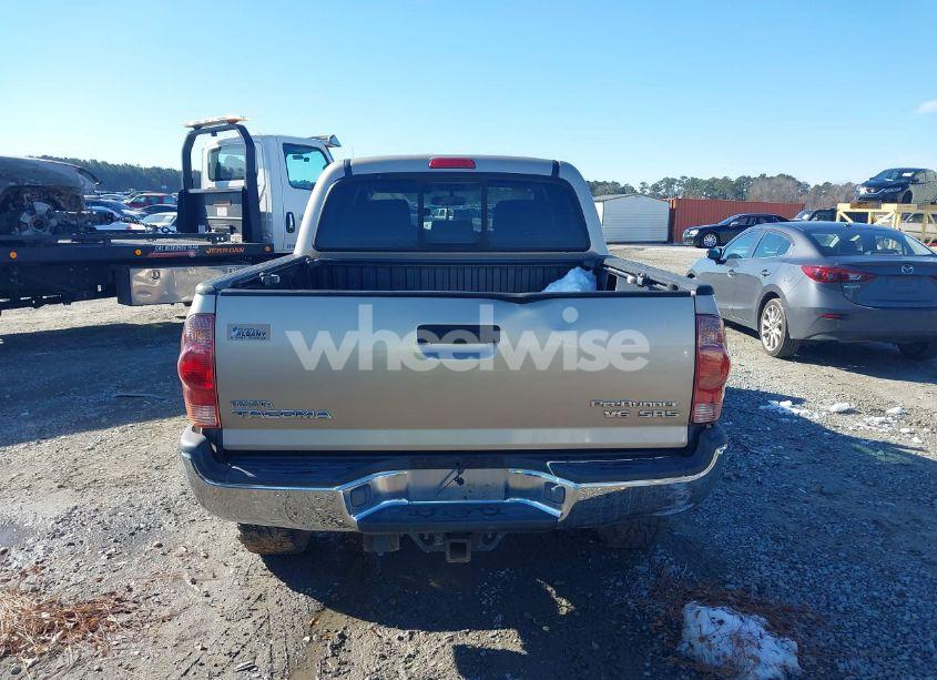 Photo 16 of 2005 Toyota Tacoma DOUBLE CAB PRERUNNER (VIN 3TMJU62N25M006858)