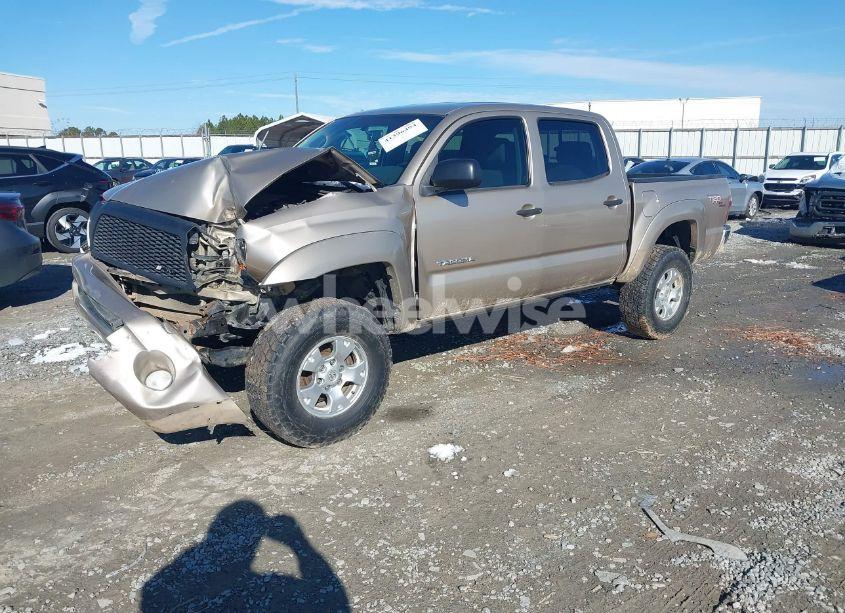 Photo 2 of 2005 Toyota Tacoma DOUBLE CAB PRERUNNER (VIN 3TMJU62N25M006858)