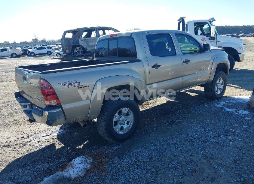 Photo 4 of 2005 Toyota Tacoma DOUBLE CAB PRERUNNER (VIN 3TMJU62N25M006858)