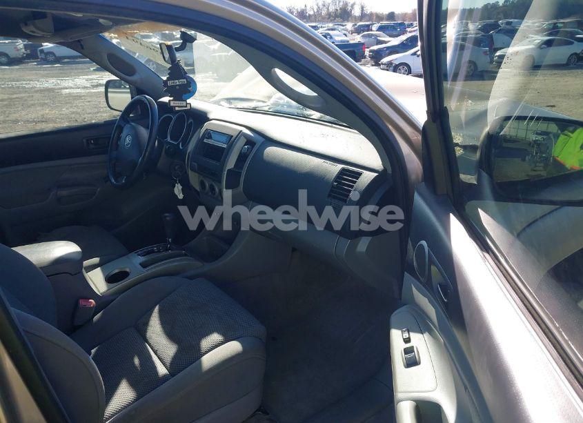 Photo 5 of 2005 Toyota Tacoma DOUBLE CAB PRERUNNER (VIN 3TMJU62N25M006858)