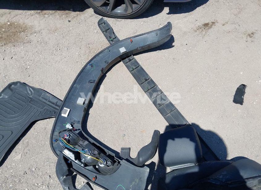 Photo 12 of 2006 Toyota Tacoma PRERUNNER V6 (VIN 3TMJU62N26M015075)