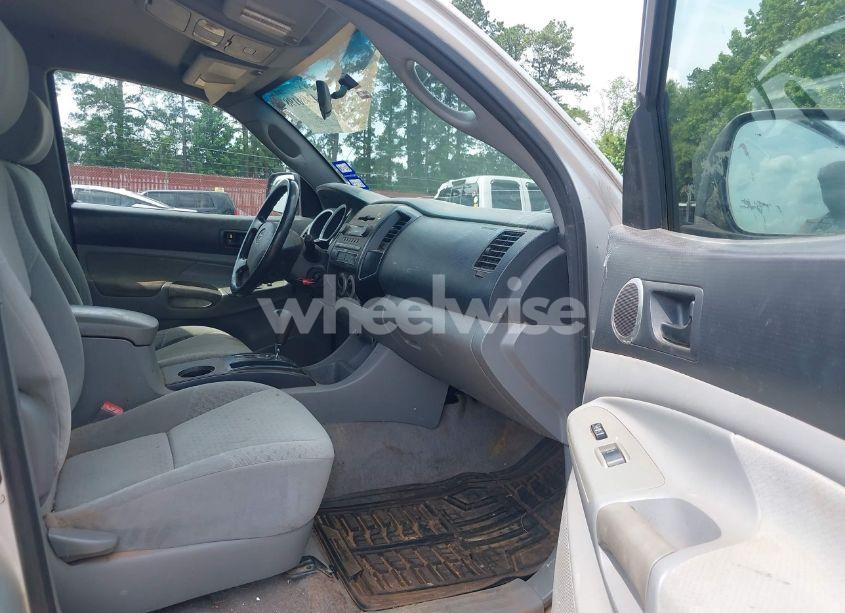 Photo 5 of 2006 Toyota Tacoma PRERUNNER (VIN 3TMJU62N26M018199)