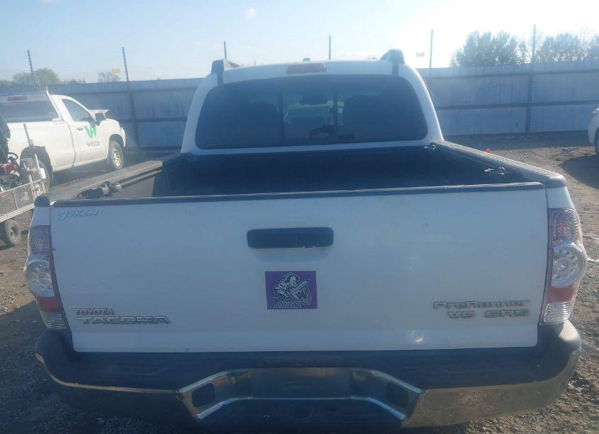 Photo 16 of 2009 Toyota Tacoma PRERUNNER V6 (VIN 3TMJU62N29M082991)