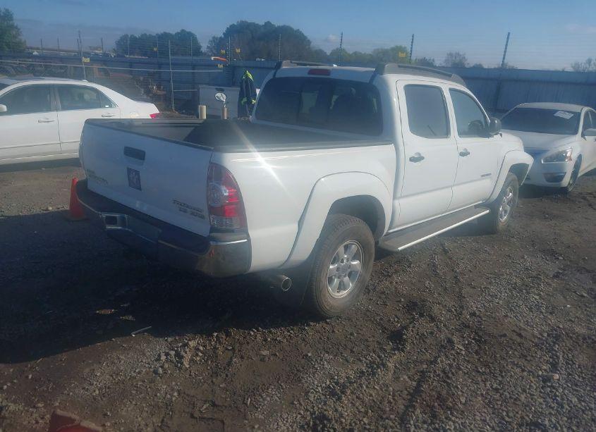 Photo 4 of 2009 Toyota Tacoma PRERUNNER V6 (VIN 3TMJU62N29M082991)
