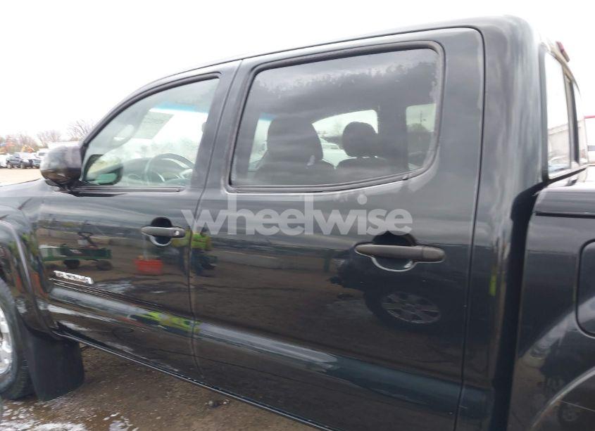 Photo 15 of 2006 Toyota Tacoma PRERUNNER V6 (VIN 3TMJU62N36M009690)