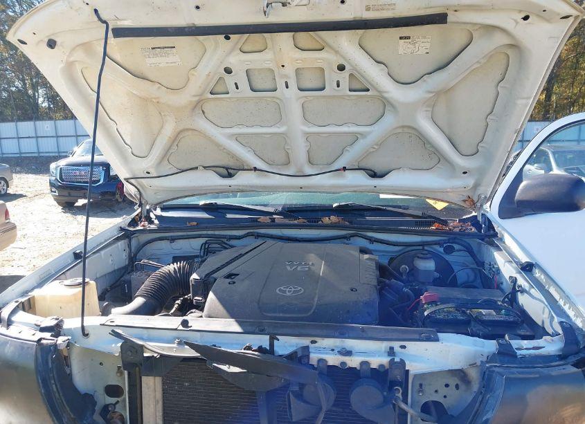 Photo 10 of 2007 Toyota Tacoma PRERUNNER V6 (VIN 3TMJU62N37M034896)