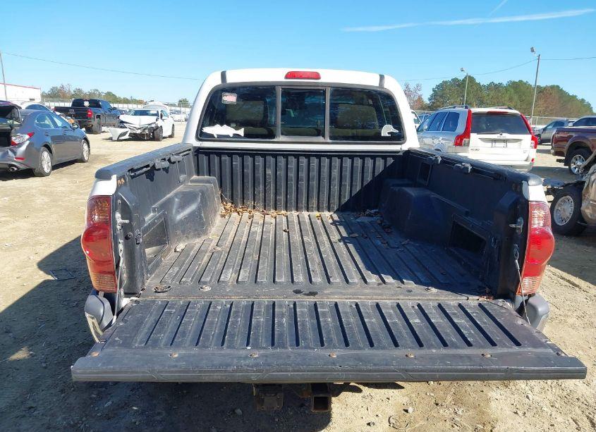 Photo 18 of 2007 Toyota Tacoma PRERUNNER V6 (VIN 3TMJU62N37M034896)