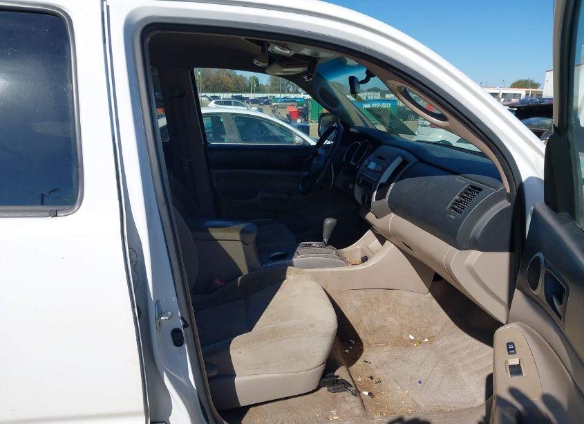 Photo 5 of 2007 Toyota Tacoma PRERUNNER V6 (VIN 3TMJU62N37M034896)