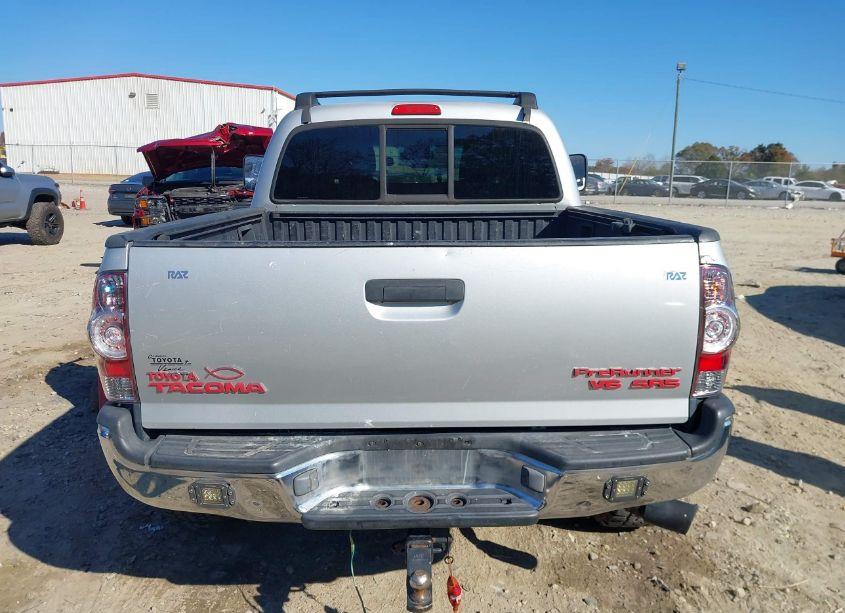 Photo 16 of 2007 Toyota Tacoma PRERUNNER V6 (VIN 3TMJU62N37M045316)