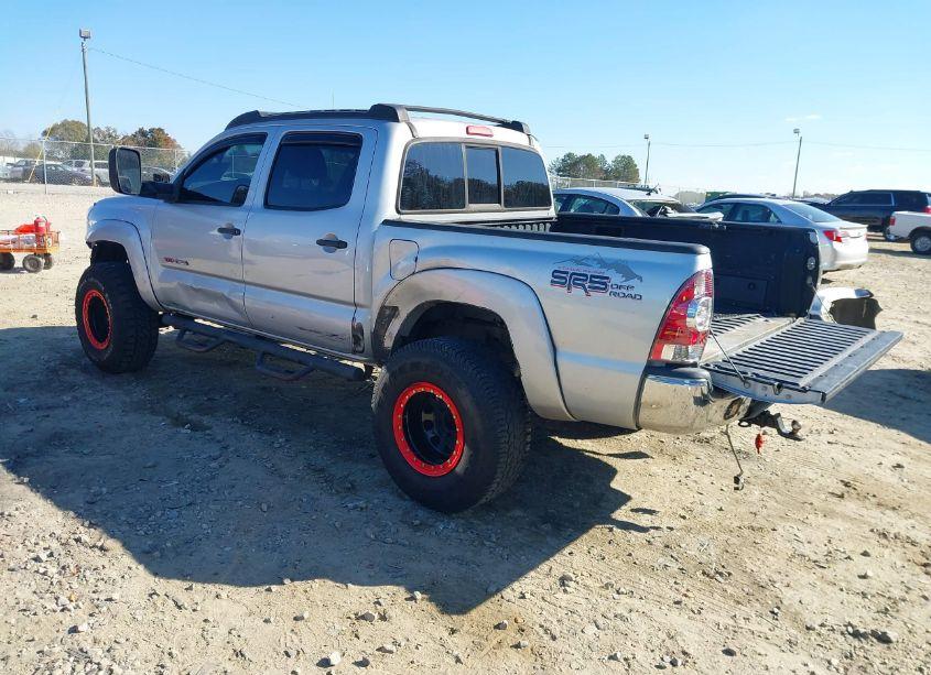 Photo 3 of 2007 Toyota Tacoma PRERUNNER V6 (VIN 3TMJU62N37M045316)
