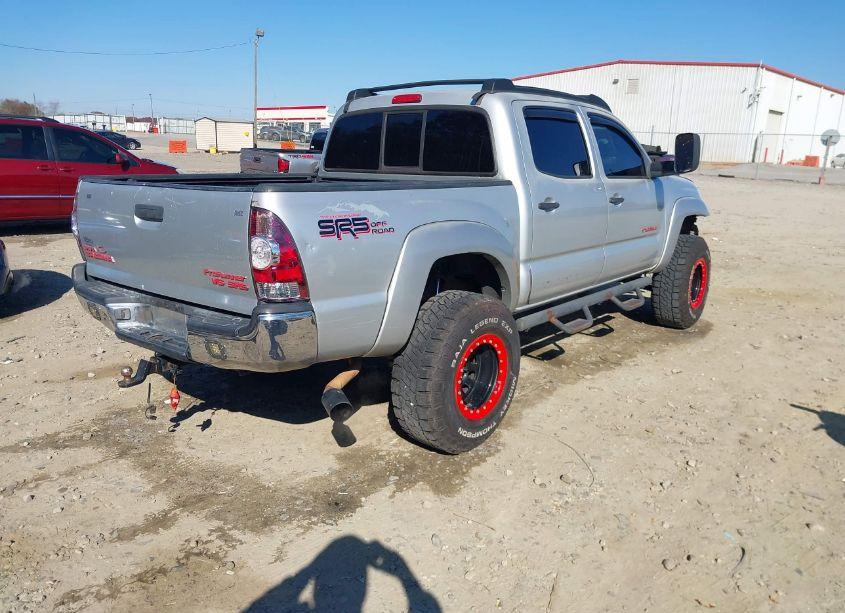 Photo 4 of 2007 Toyota Tacoma PRERUNNER V6 (VIN 3TMJU62N37M045316)
