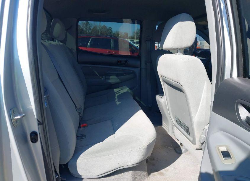 Photo 8 of 2007 Toyota Tacoma PRERUNNER V6 (VIN 3TMJU62N37M045316)