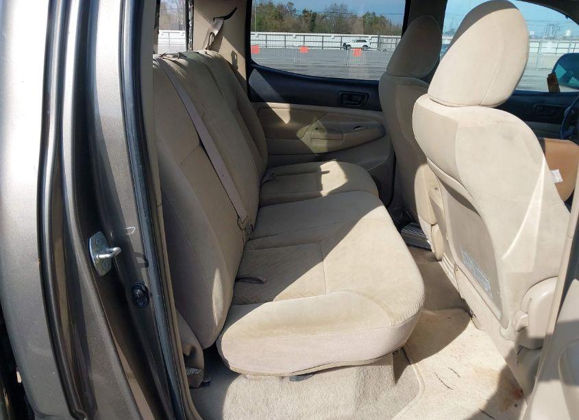 Photo 8 of 2009 Toyota Tacoma PRERUNNER V6 (VIN 3TMJU62N39M082384)