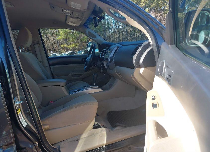 Photo 5 of 2009 Toyota Tacoma PRERUNNER V6 (VIN 3TMJU62N39M082921)