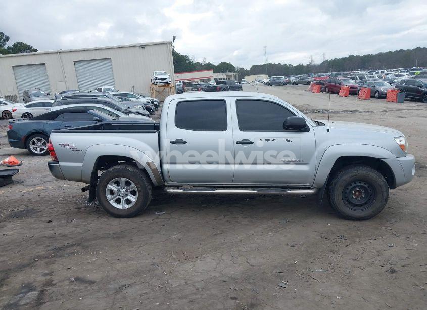 Photo 13 of 2007 Toyota Tacoma PRERUNNER V6 (VIN 3TMJU62N47M034292)