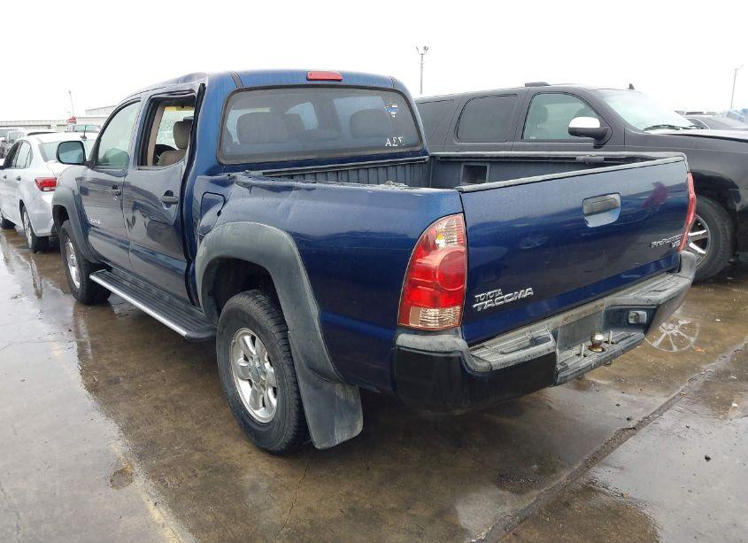 Photo 3 of 2007 Toyota Tacoma PRERUNNER V6 (VIN 3TMJU62N47M045969)