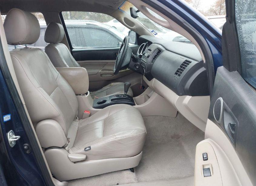 Photo 5 of 2007 Toyota Tacoma PRERUNNER V6 (VIN 3TMJU62N47M045969)