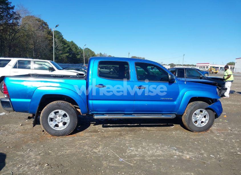 Photo 14 of 2009 Toyota Tacoma PRERUNNER V6 (VIN 3TMJU62N49M073628)