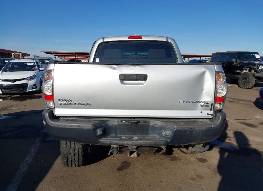 Photo 16 of 2009 Toyota Tacoma PRERUNNER V6 (VIN 3TMJU62N49M074620)