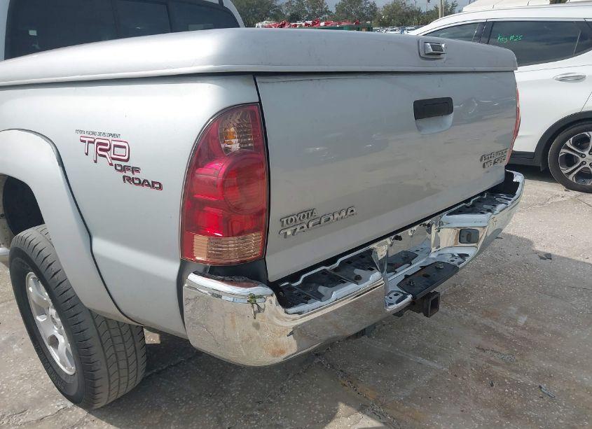 Photo 20 of 2005 Toyota Tacoma DOUBLE CAB PRERUNNER (VIN 3TMJU62N55M005008)