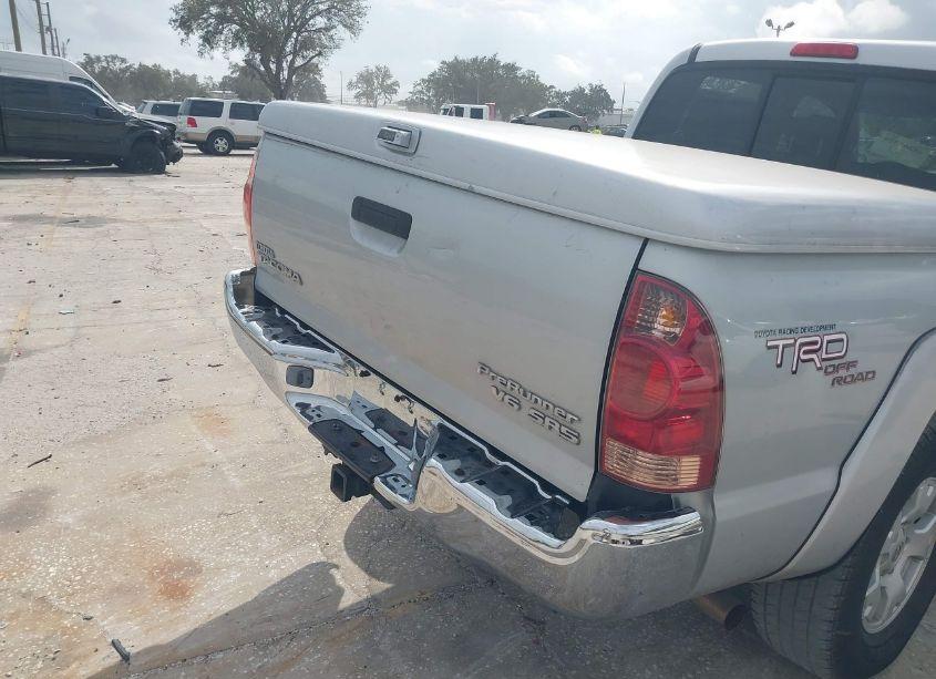 Photo 21 of 2005 Toyota Tacoma DOUBLE CAB PRERUNNER (VIN 3TMJU62N55M005008)