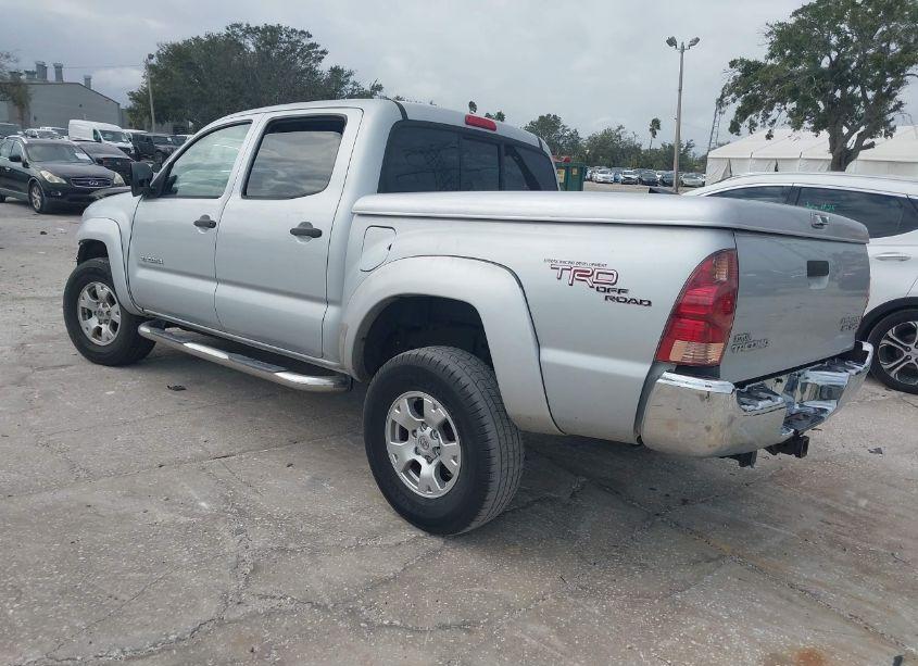 Photo 3 of 2005 Toyota Tacoma DOUBLE CAB PRERUNNER (VIN 3TMJU62N55M005008)