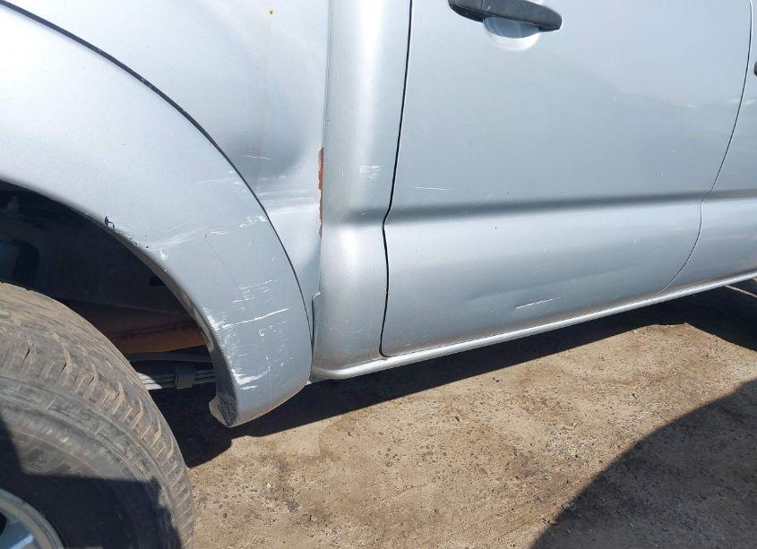 Photo 11 of 2006 Toyota Tacoma PRERUNNER V6 (VIN 3TMJU62N56M011182)