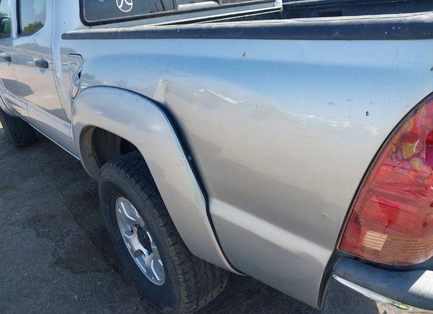Photo 14 of 2006 Toyota Tacoma PRERUNNER V6 (VIN 3TMJU62N56M011182)